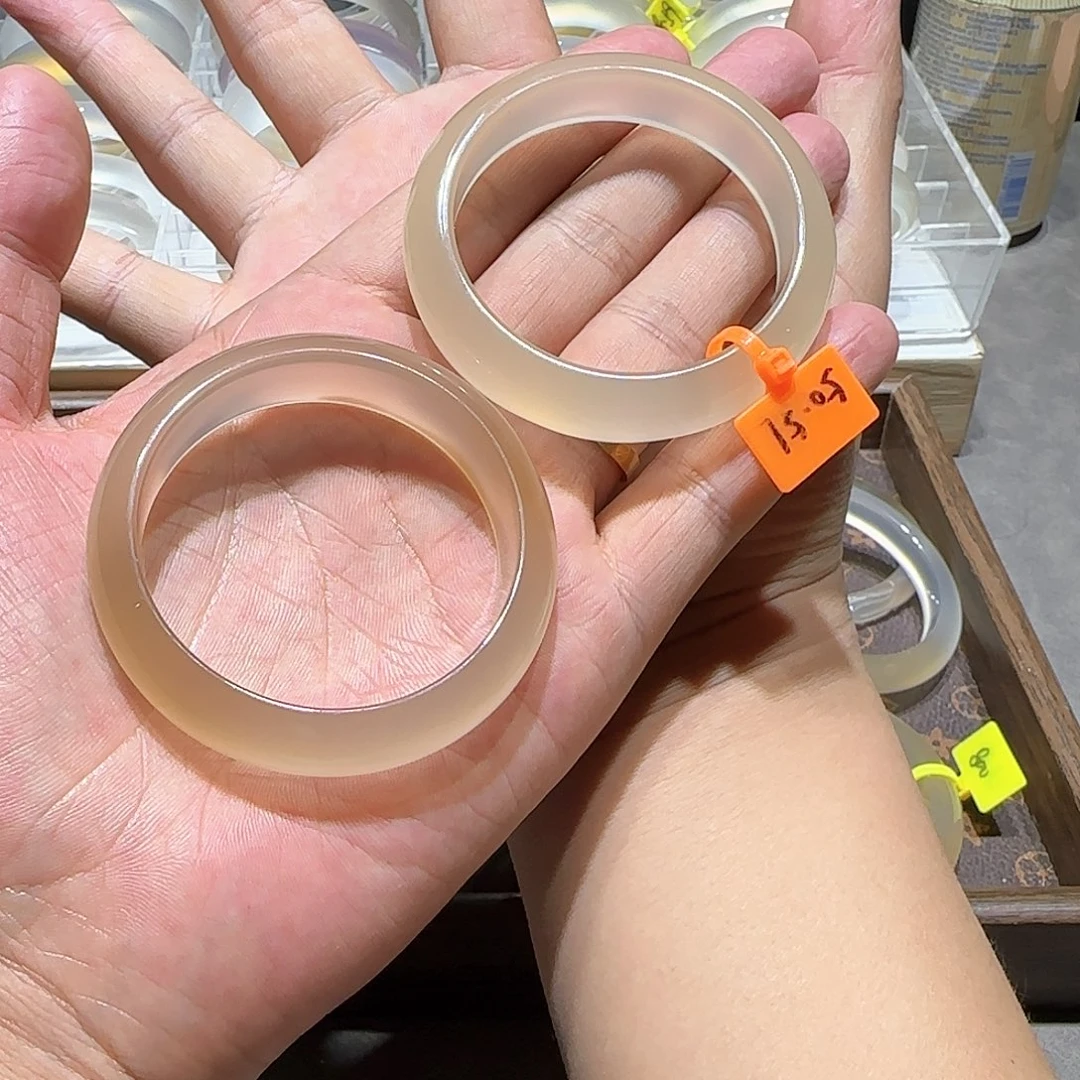 玛瑙/玉髓手镯未镶嵌唔****_特价