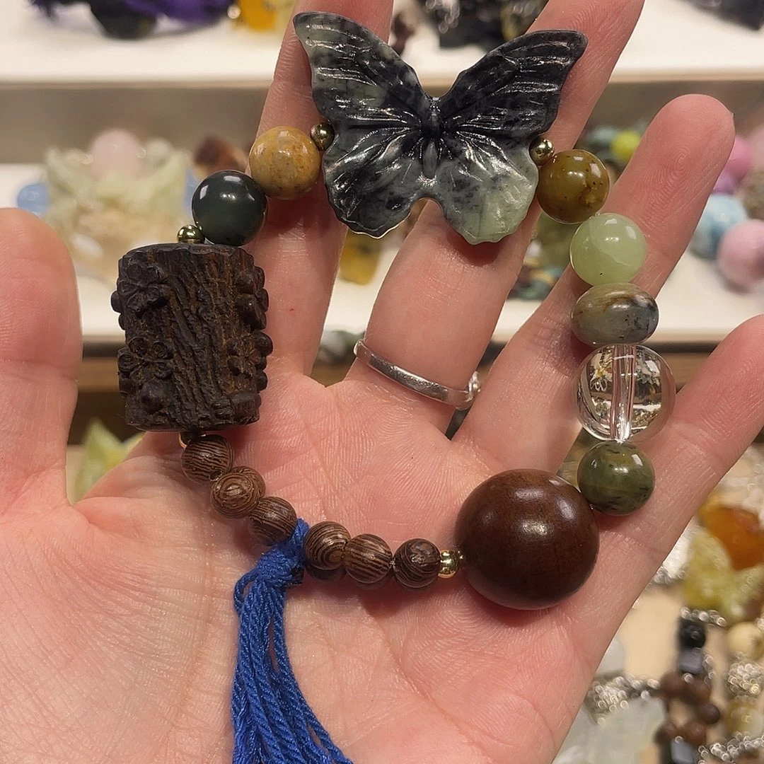 蛇纹石玉合金颈饰