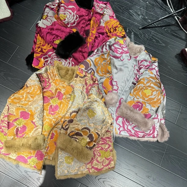 6899-4#《丹姐推荐》重工刺绣国风兔毛外套