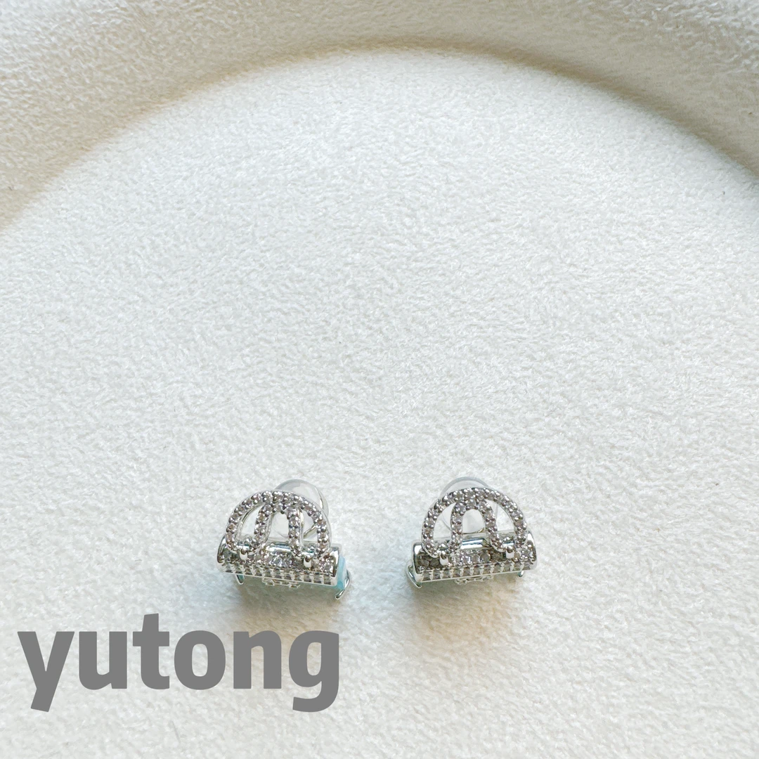 铜合金锆石耳饰 【雨桐轻奢饰品】设计款耳环YT02887