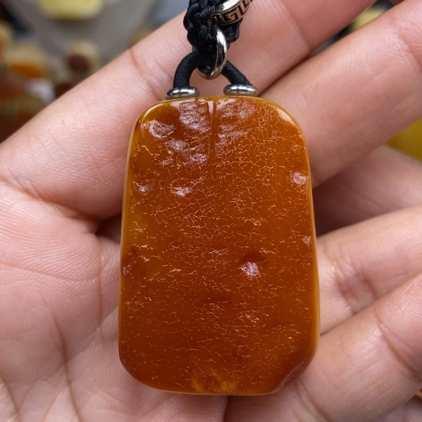 【闪购商品】琥珀颈饰未镶嵌