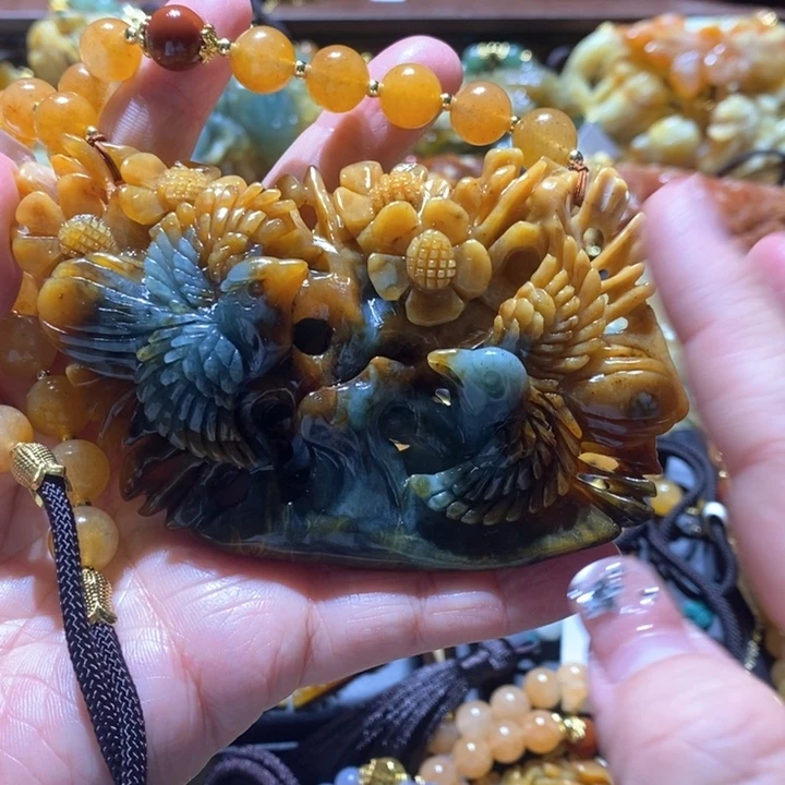 岫玉未镶嵌毛衣链