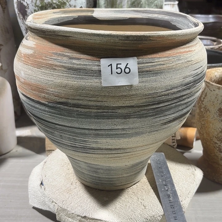 陶摆件高25，口21，有孔，156