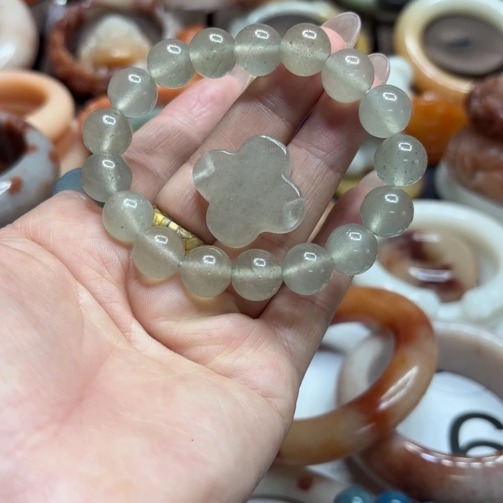 石英岩玉合金颈饰