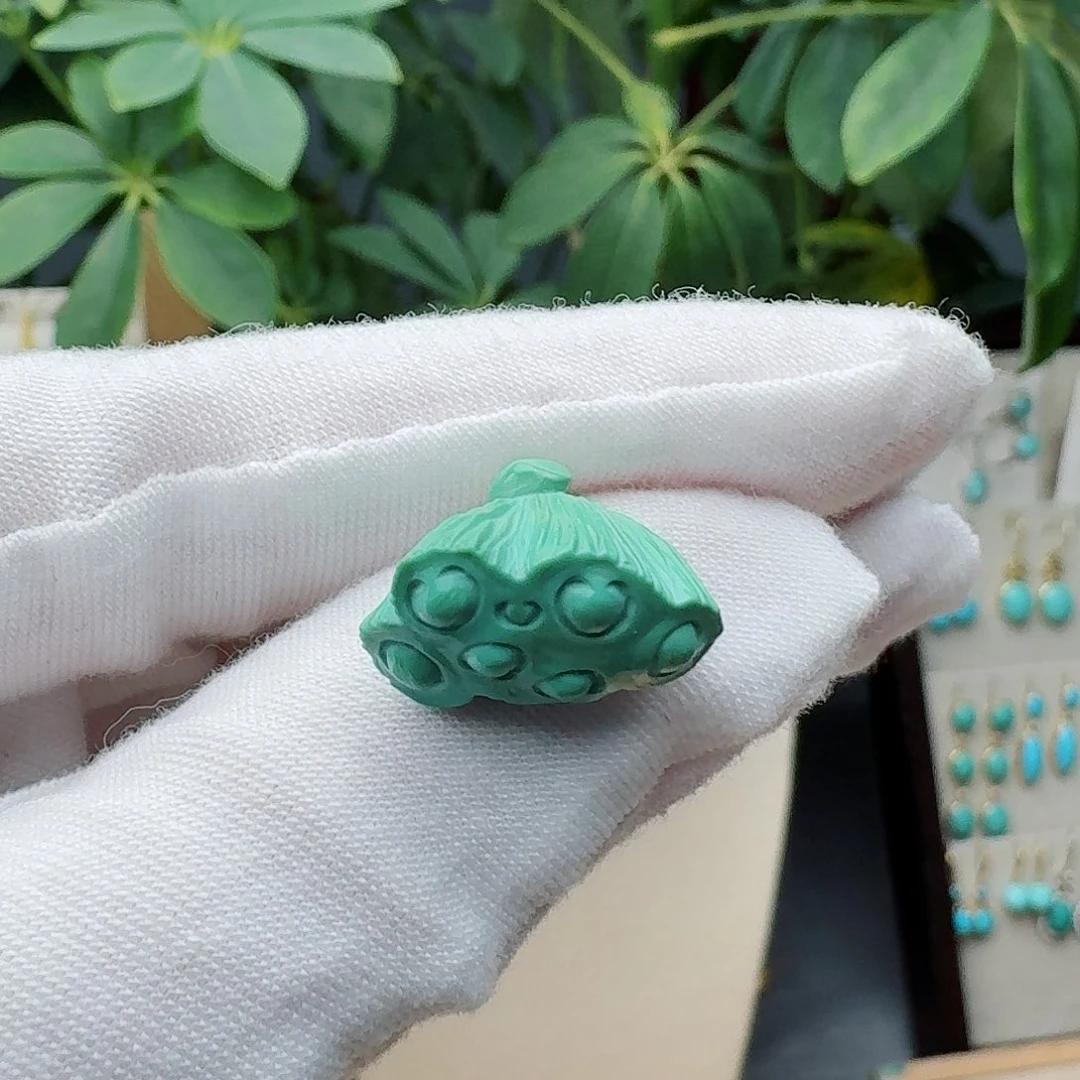 绿松石未镶嵌颈饰吊坠