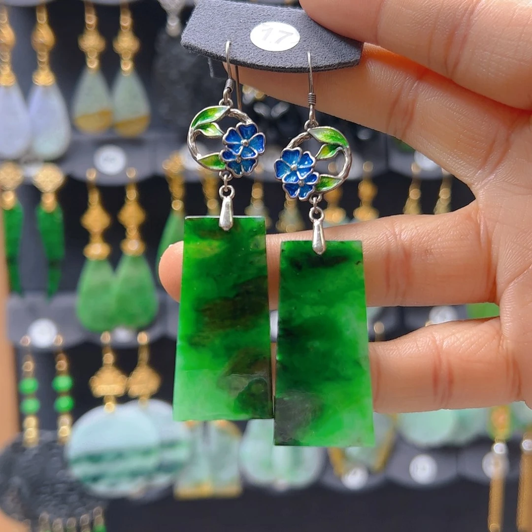 未镶嵌翡翠耳饰翡翠