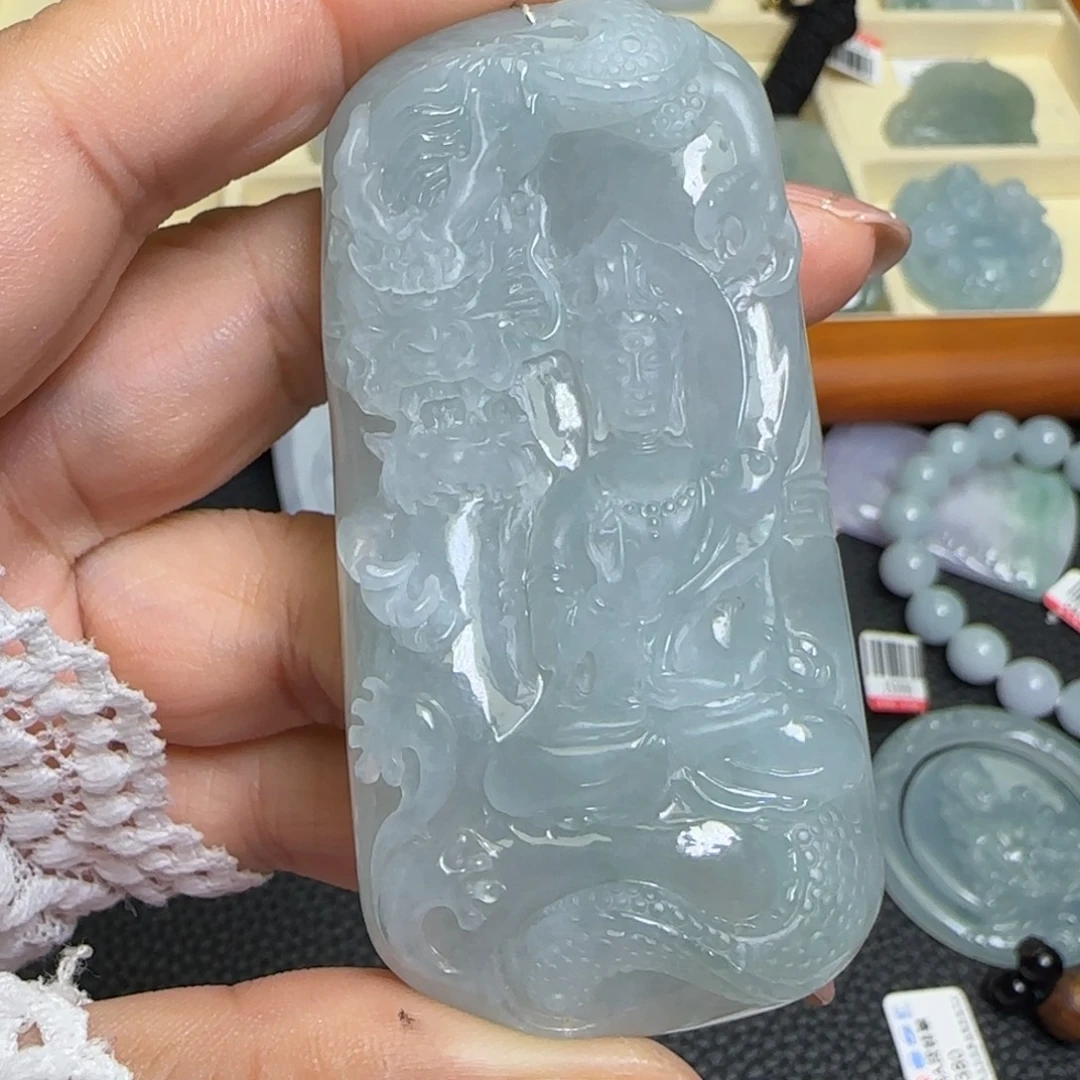漂****翡翠未镶嵌颈饰
