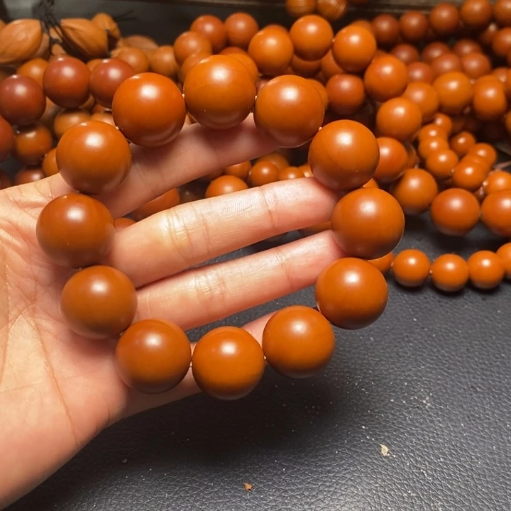 橄榄核吊坠1.95尺寸树王光珠全品