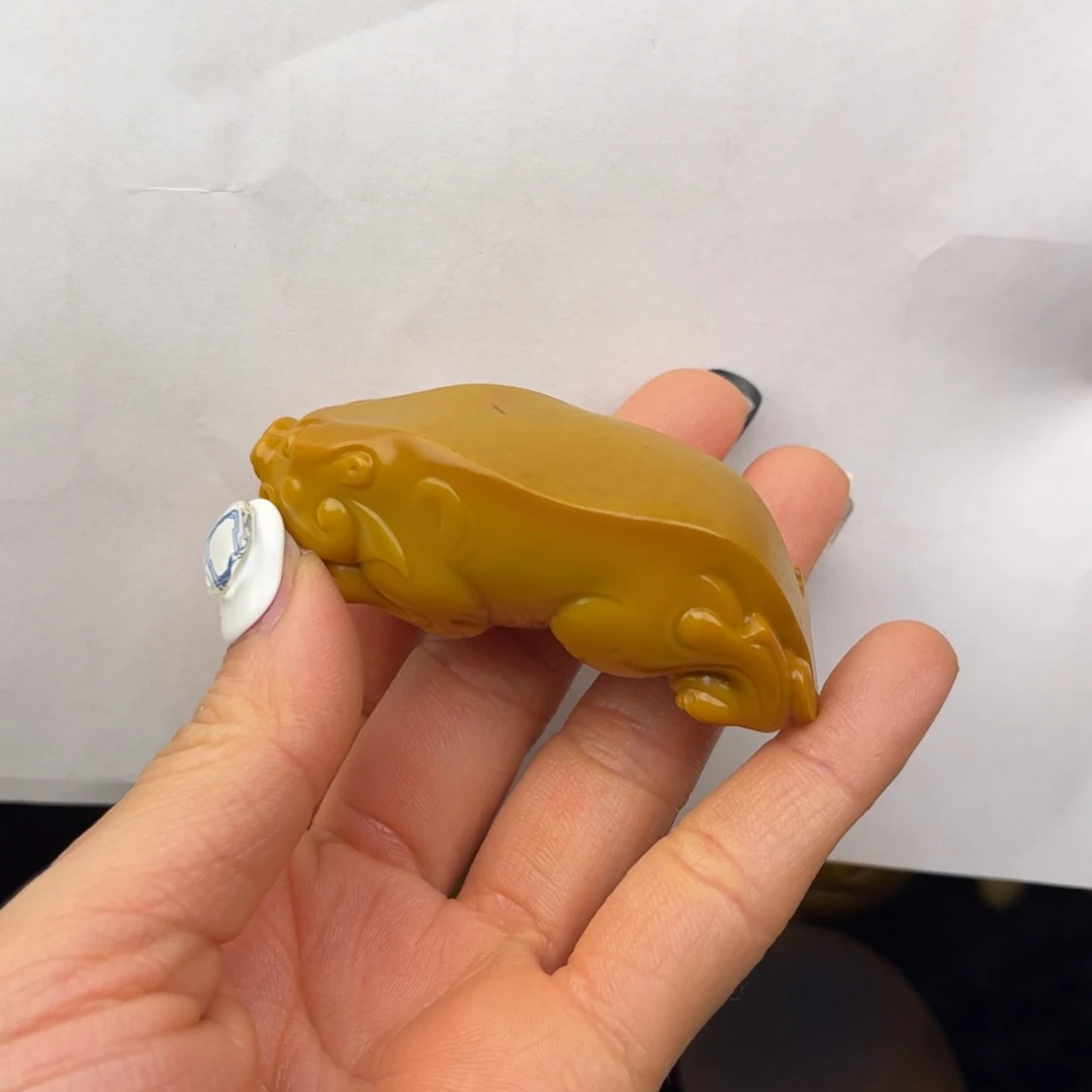 石英质玉黄蜡石吊坠未镶嵌春*堂