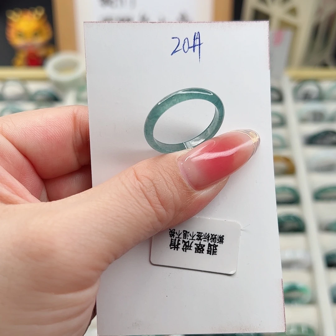 翡翠戒指未镶嵌翡翠