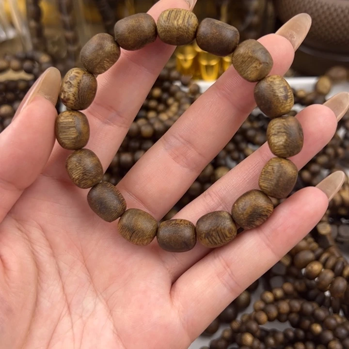 沉香手串沉香留疤珠卡1.1 8克+