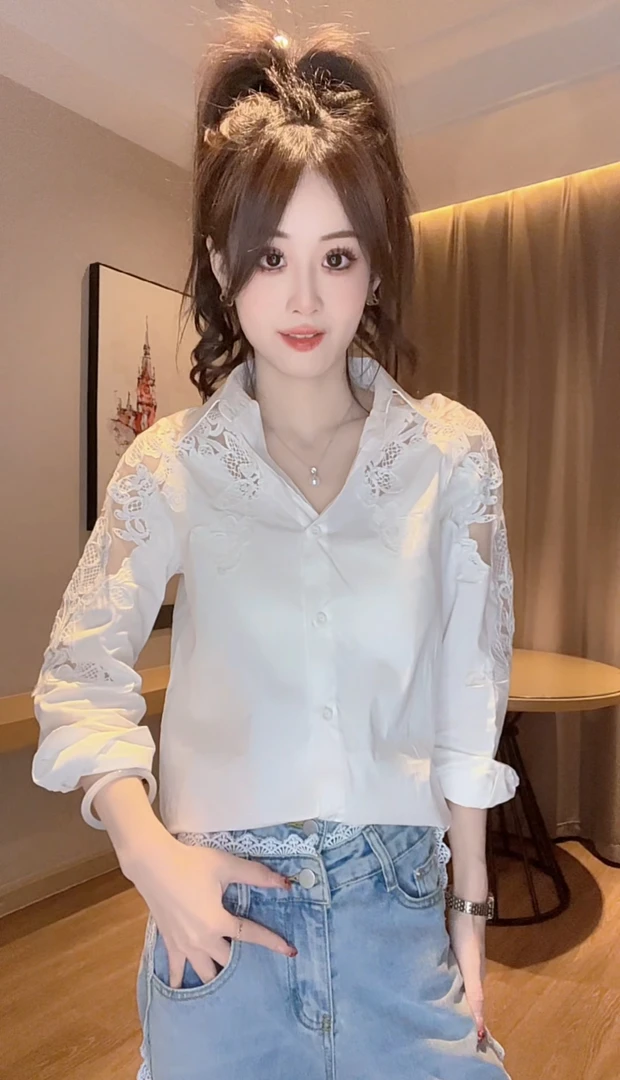 【白山茶】春季长袖蕾丝气质性感时尚洋气镂空重工女蕾丝衫