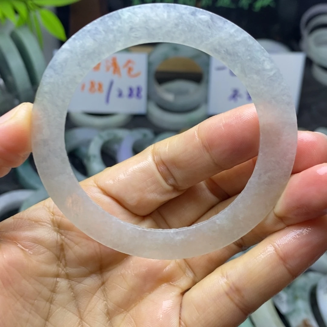 定制翡翠未镶嵌手镯