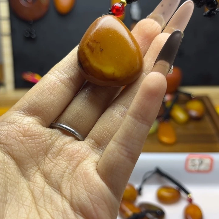 春***月未镶嵌和田玉（糖玉）珠宝半成品