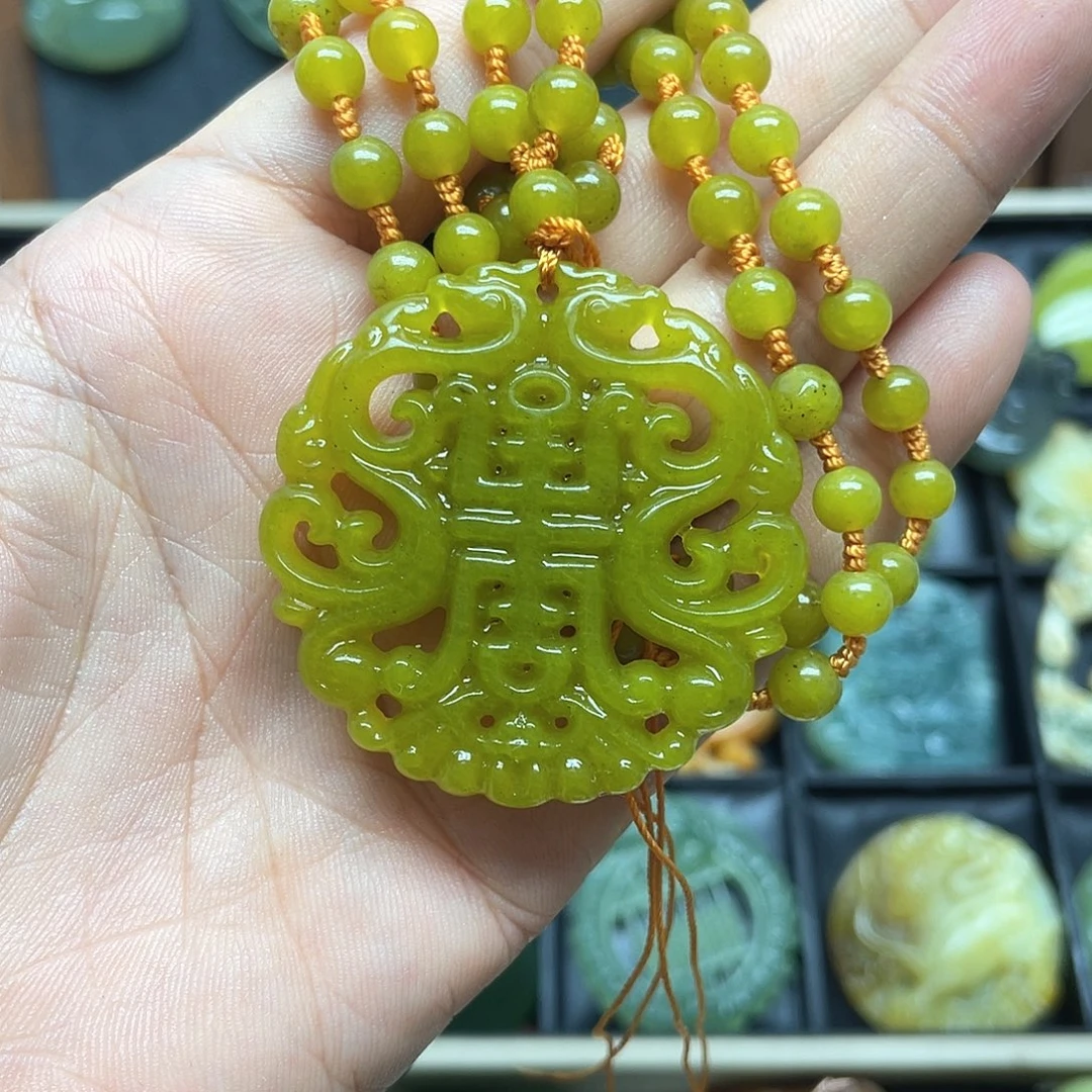 未镶嵌蛇纹石玉颈饰