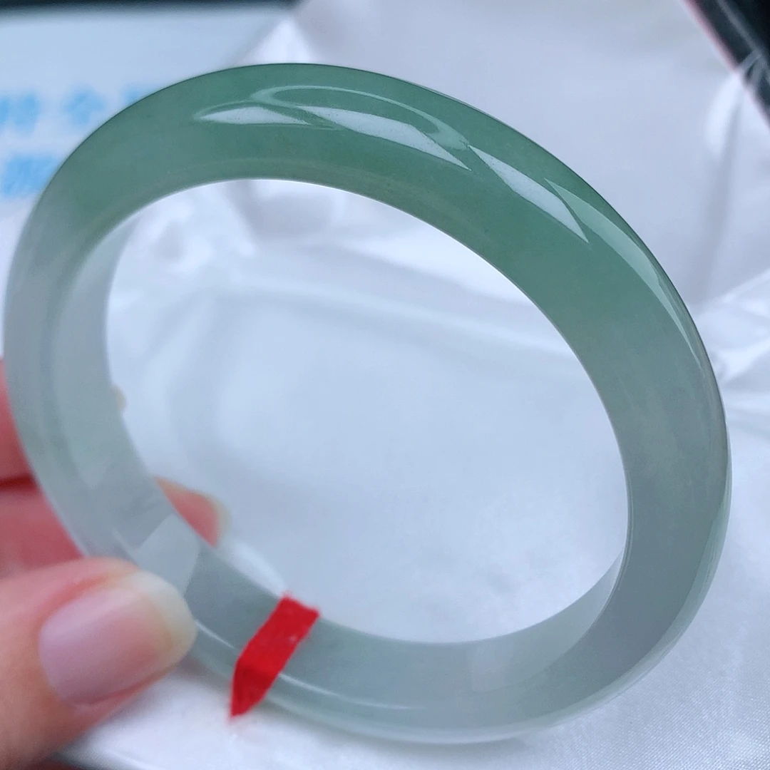 翡翠手镯未镶嵌天然