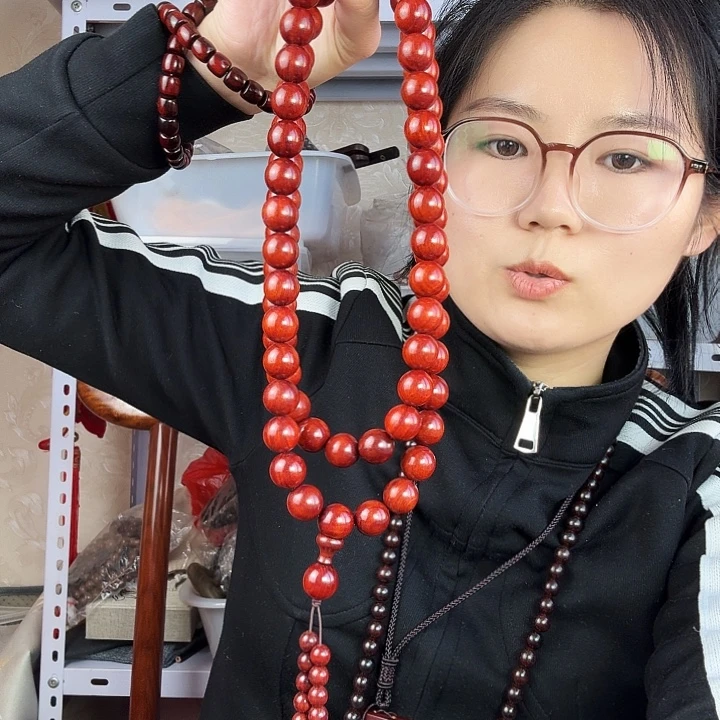 非洲紫檀（红花梨）紫檀1.5（66颗）脖挂