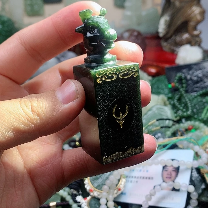 未镶嵌和田玉挂件