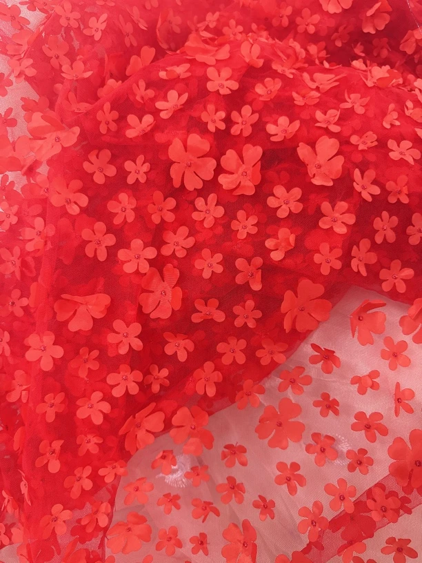 大红色立体小花朵网纱面料可做连衣裙宽1.5长1米