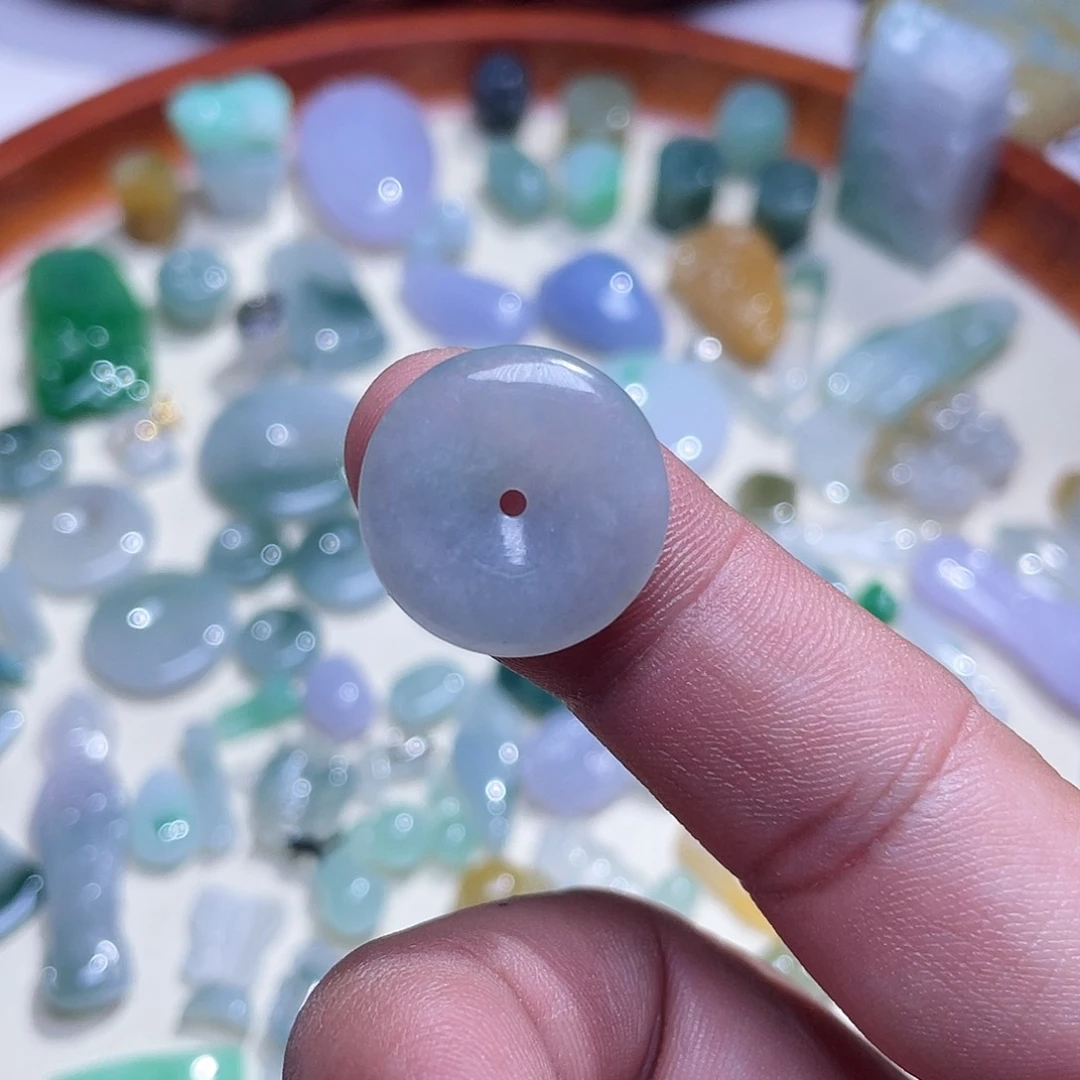 颈饰未镶嵌翡翠扣子