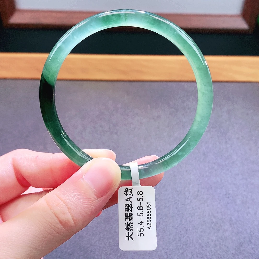 未镶嵌手镯翡翠天然翡翠