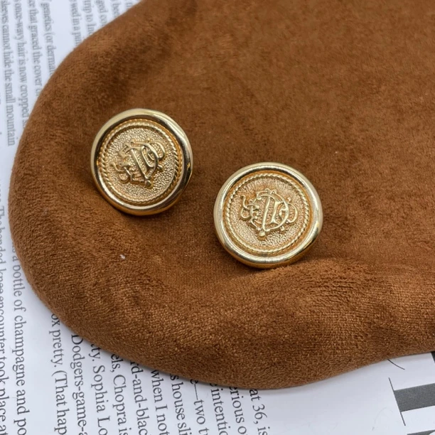 95新 DIOR/迪奥 南瓜马车素金耳夹/d01608