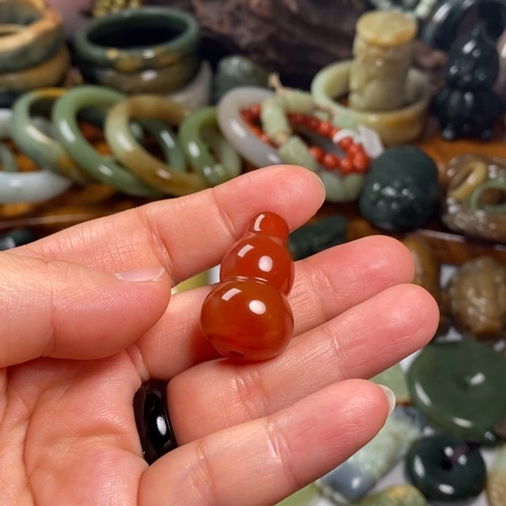 和田玉（糖玉）未镶嵌颈饰