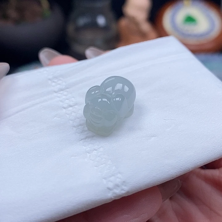 翡翠挂件未镶嵌吊坠