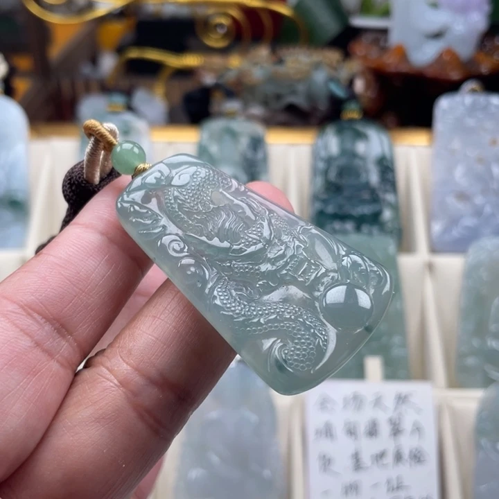 翡翠未镶嵌挂件玉