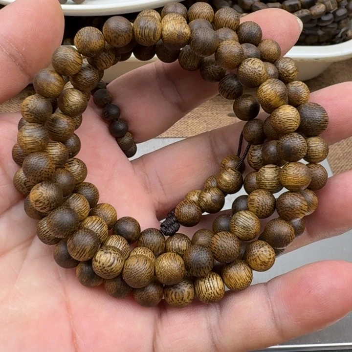 青***松沉香手串乌身手串14克