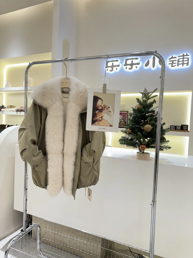 乐乐小铺-大毛条保暖短款外套