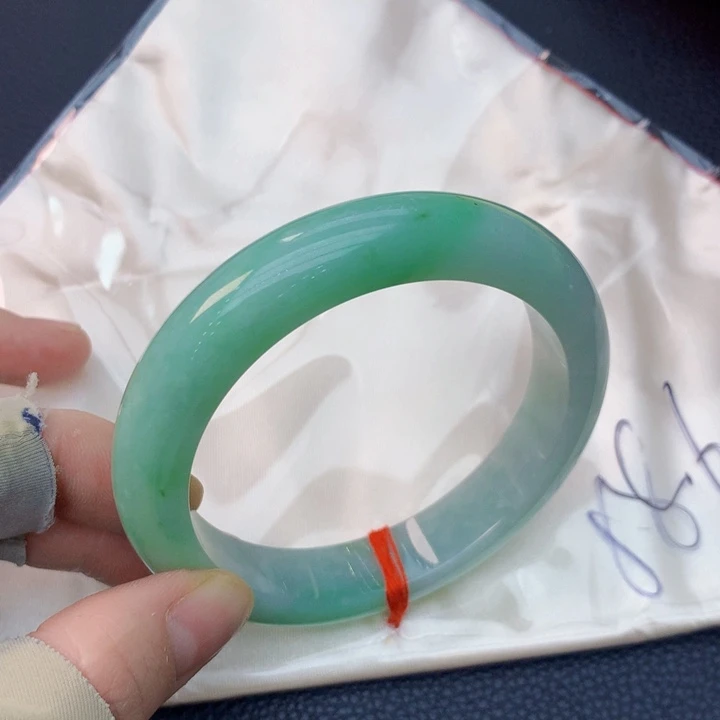 翡翠未镶嵌手镯翡翠手镯