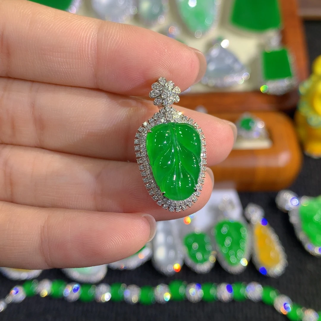 财***8翡翠18K金镶嵌颈饰分单1