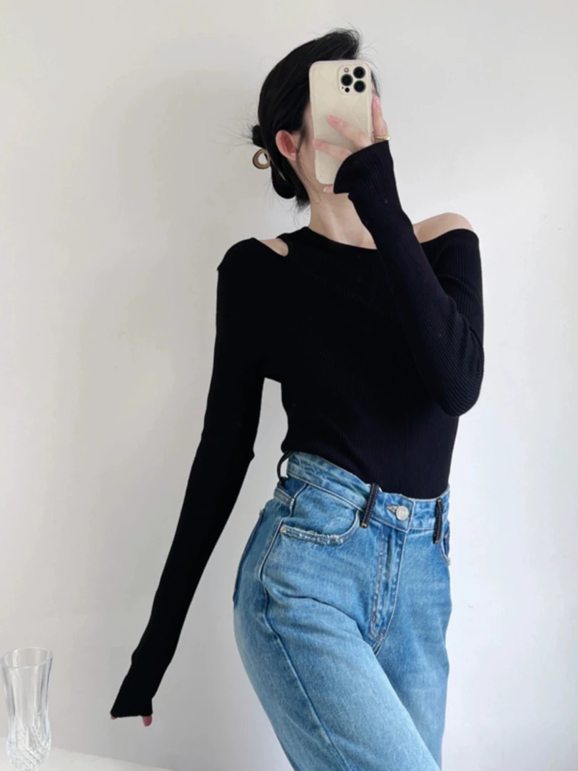 黑色性感露肩长袖t恤女春秋季西装内搭打底衫修身高级感斜肩上衣