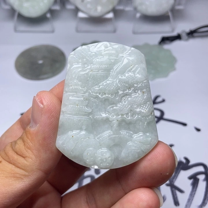 翡翠未镶嵌颈饰翡翠