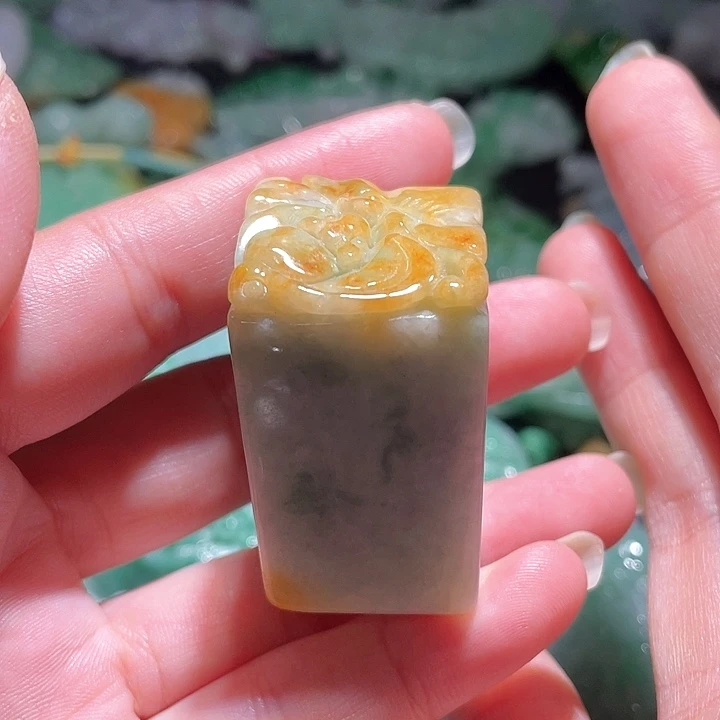 颈饰未镶嵌翡翠天