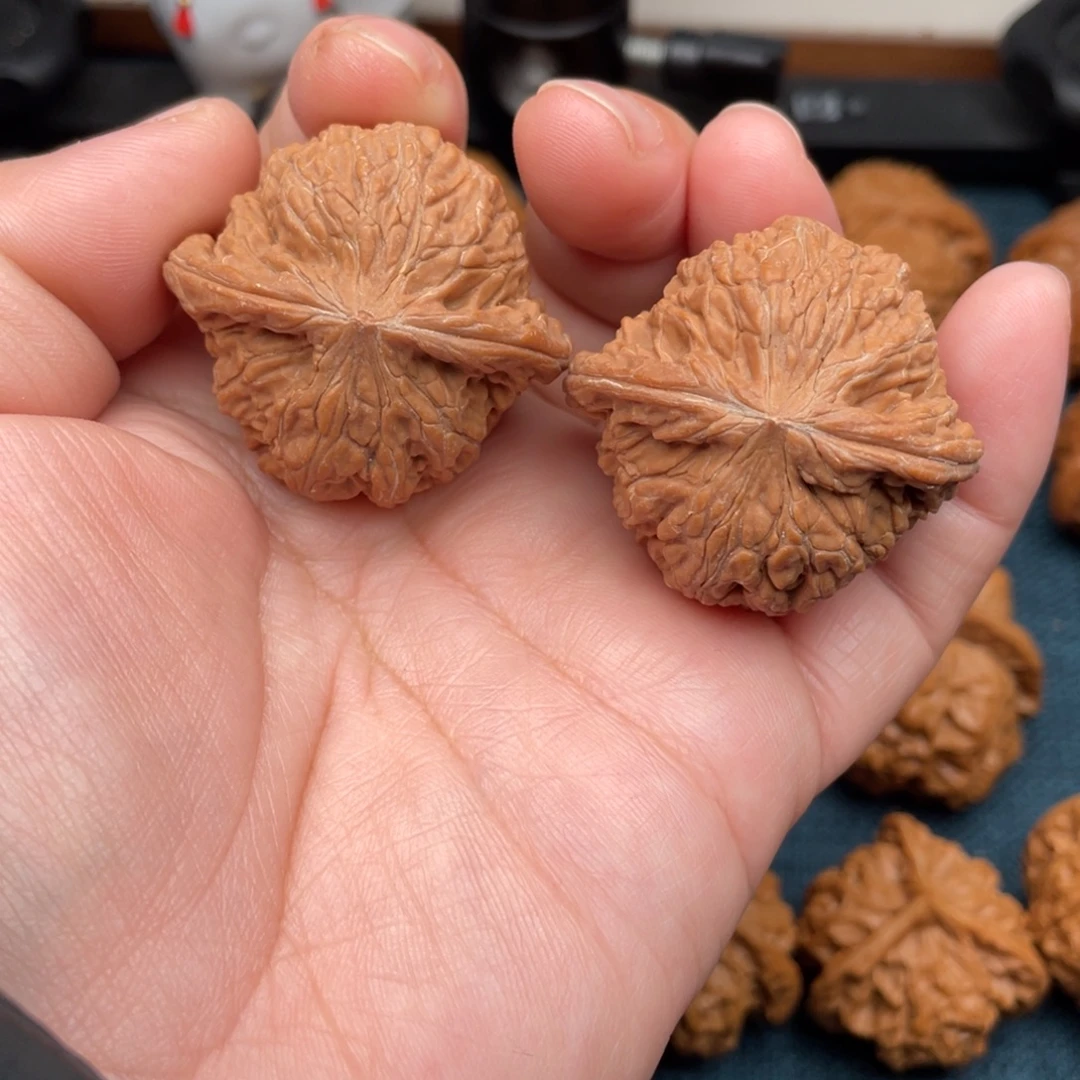 把件文玩核桃全品白茬红皮山地磨40