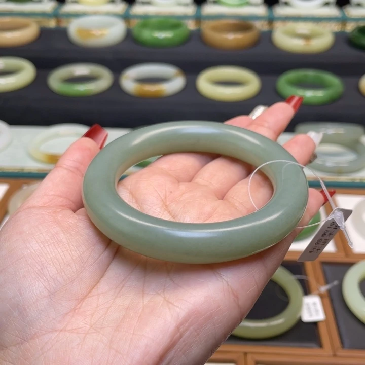 和田玉手镯未镶嵌58