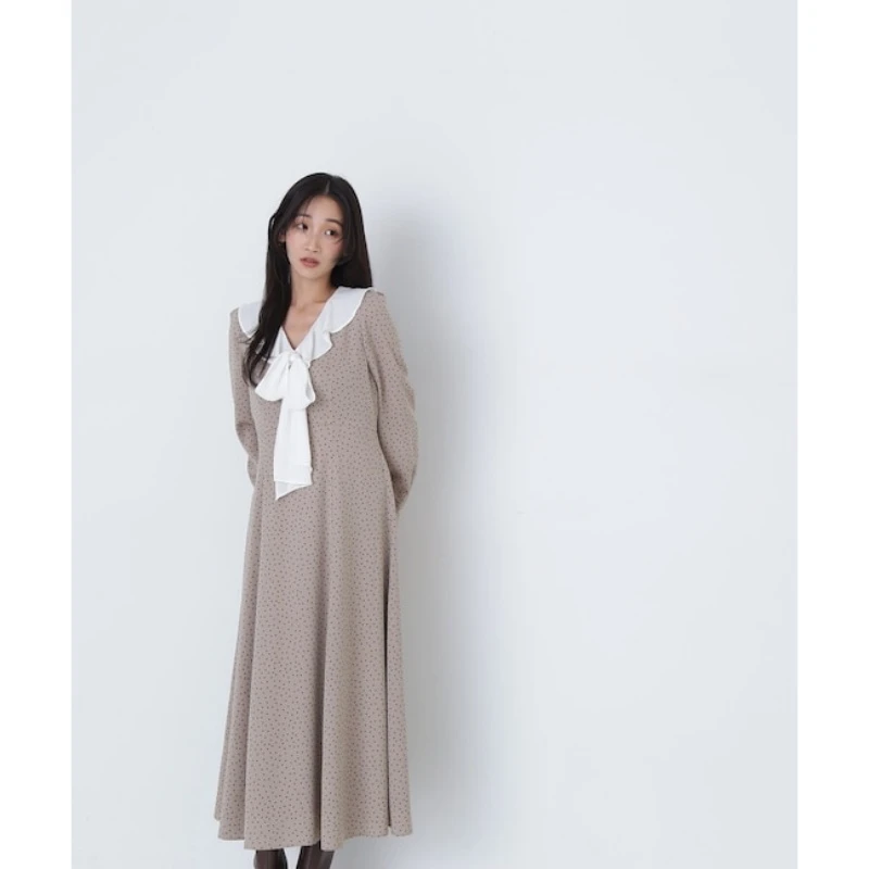 【TaKuMi】日系品牌 秋冬杂志款 N 时尚气质V领系带百搭连衣裙