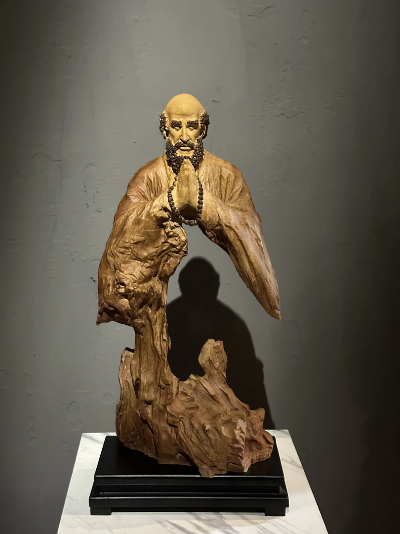 达摩祖师香樟木材质艺术桌面摆件