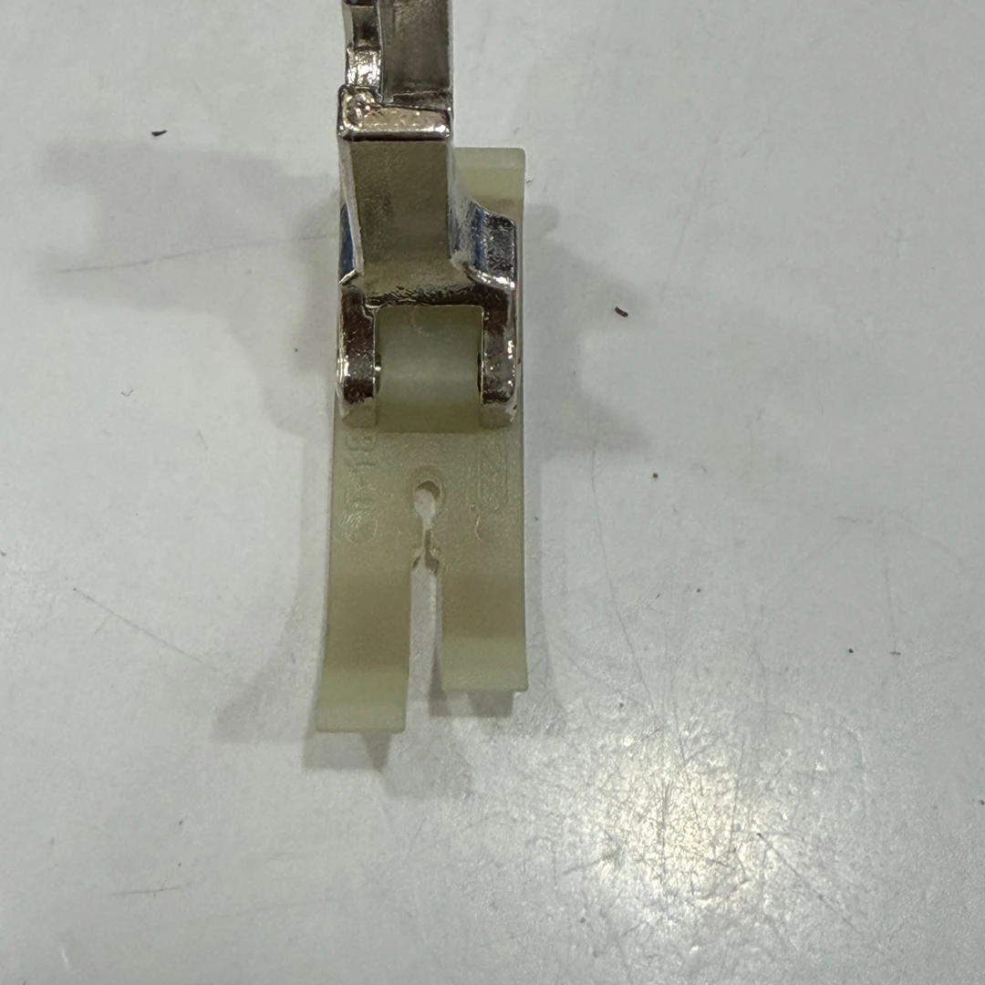 耐磨加厚塑料压脚平车缝纫机薄料专用牛津底通用缝纫辅助配件