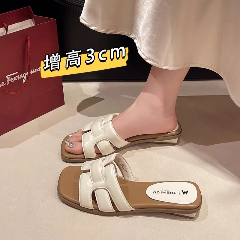 法式低跟凉拖鞋女夏外穿2025新款配裙子仙女风气质坡跟沙滩一字拖