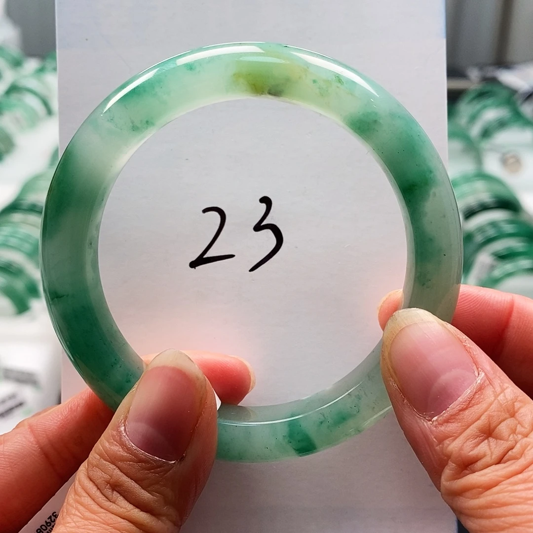 石英质玉未镶嵌手镯57.9圈口手镯