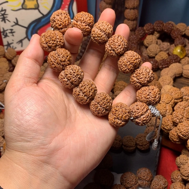 盛***）手串金刚菩提22.5古龙蜂王