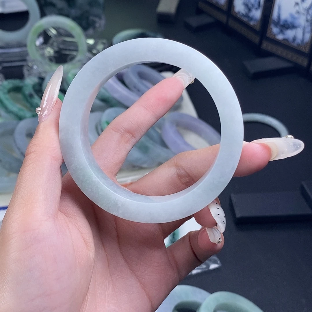 贵***妹定制翡翠未镶嵌正圈