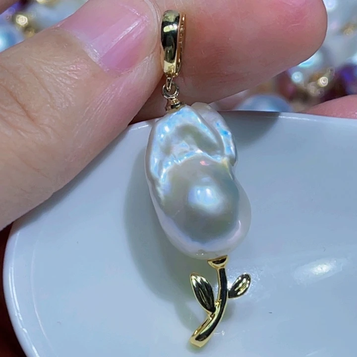 颈饰未镶嵌淡水珍珠