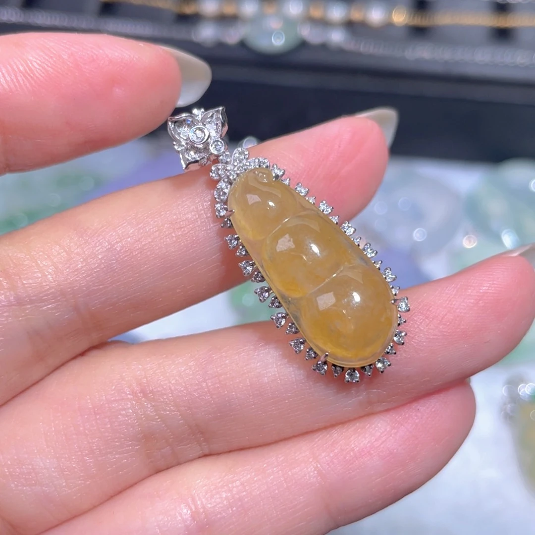 颈饰18K金镶嵌翡翠翡翠