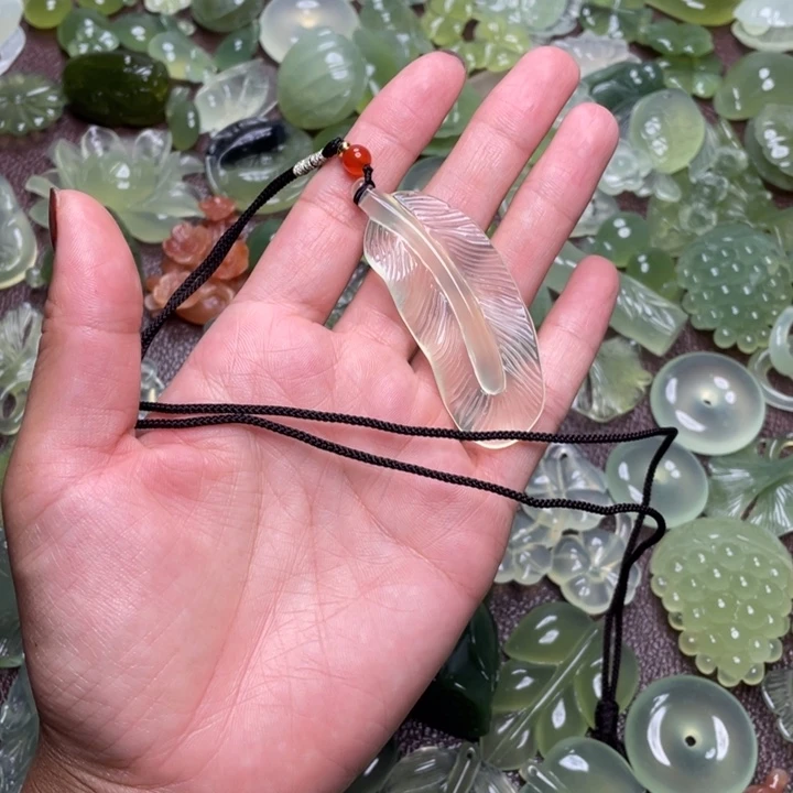 合金蛇纹石玉颈饰