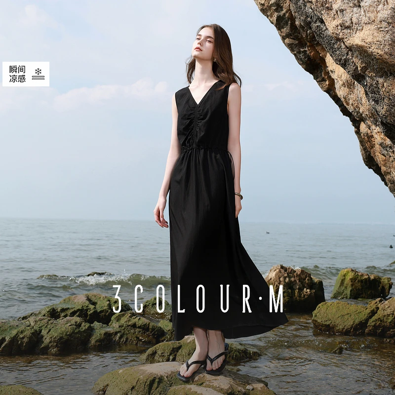 1187三彩2025夏季新款凉感防晒小黑裙收腰设计感连衣裙V领背db