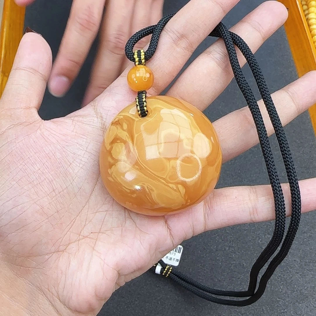 琥珀颈饰未镶嵌吊坠